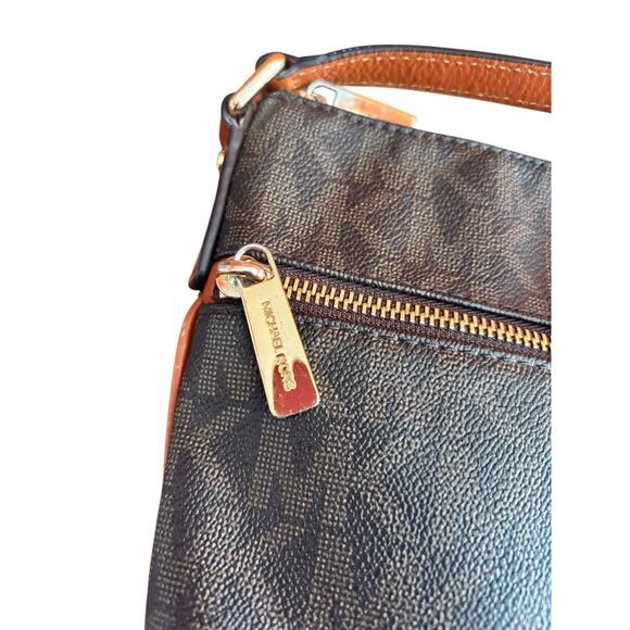 Michael Kors Signature Bedford Logo Flat Crossbody Bag - Picture 6 of 11